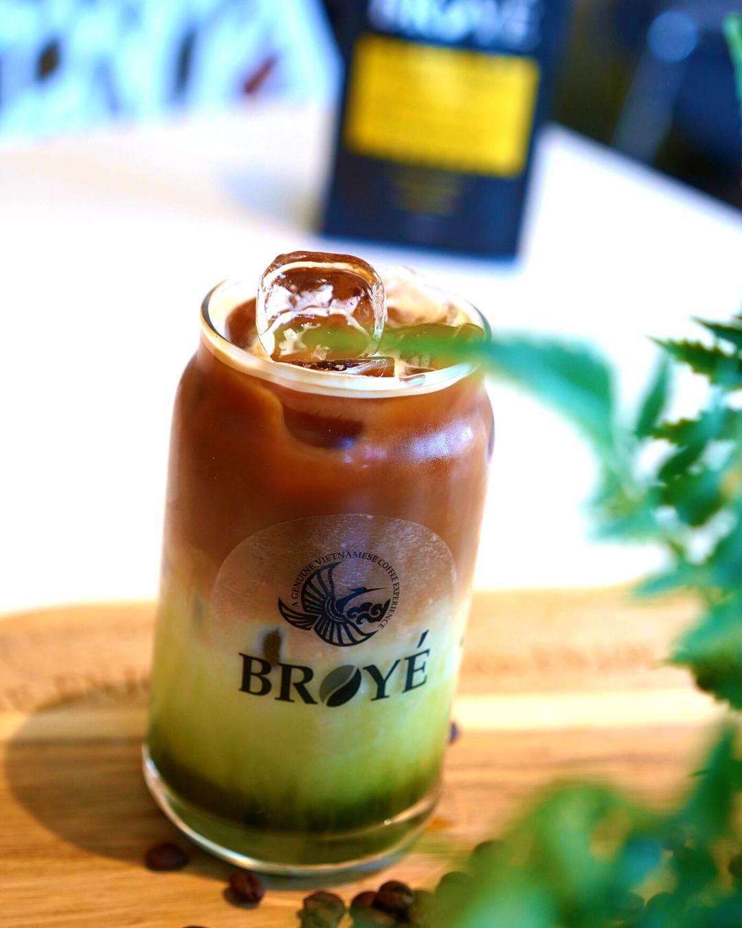 Espresso Matcha Latte - Broyé Cafe & Bakery