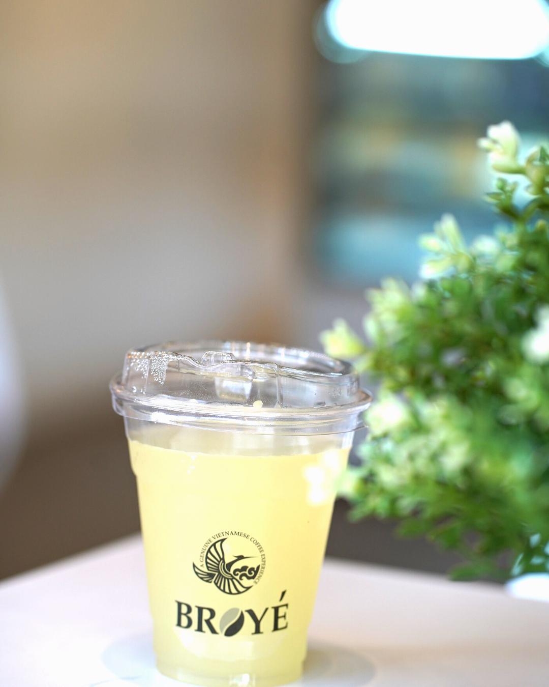 Yuzu-ade - Broyé Cafe & Bakery