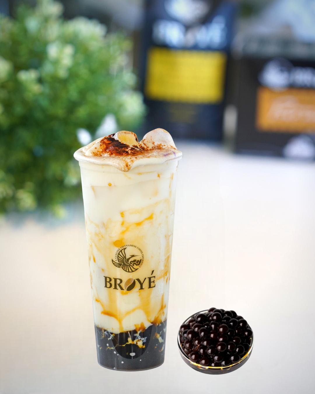 Brown Sugar Pearl Latte - Broyé Cafe & Bakery