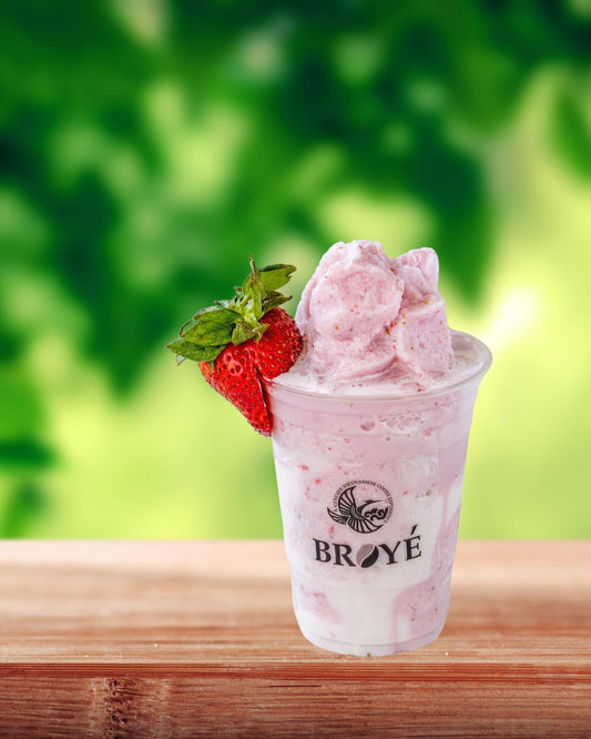 Coco Real Strawberry Smoothie - Broyé Cafe & Bakery